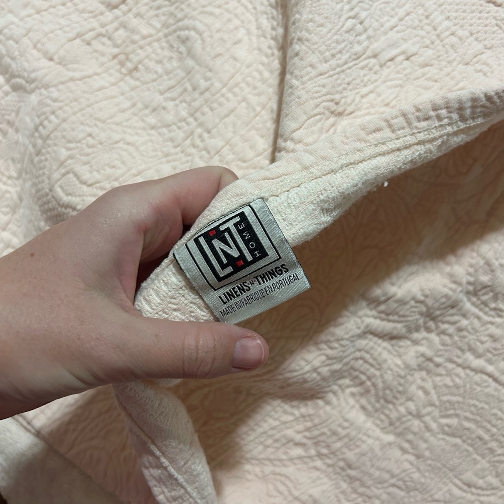 Linens N Things light pink  matelasse pillow sham